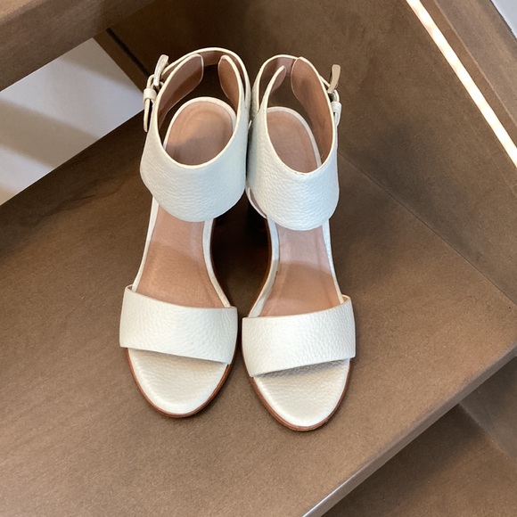 Joie 4” sandal heels - Picture 6 of 11